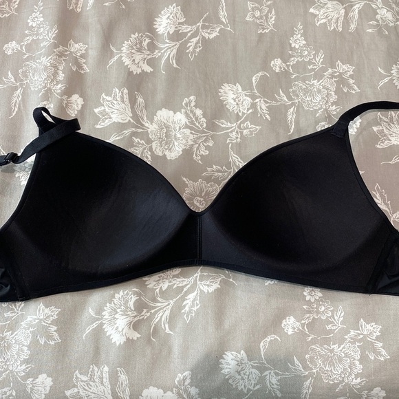 Victoria’s Secret No Wire T Shirt Lightly Lined Bra 36C EUC - Picture 4 of 9